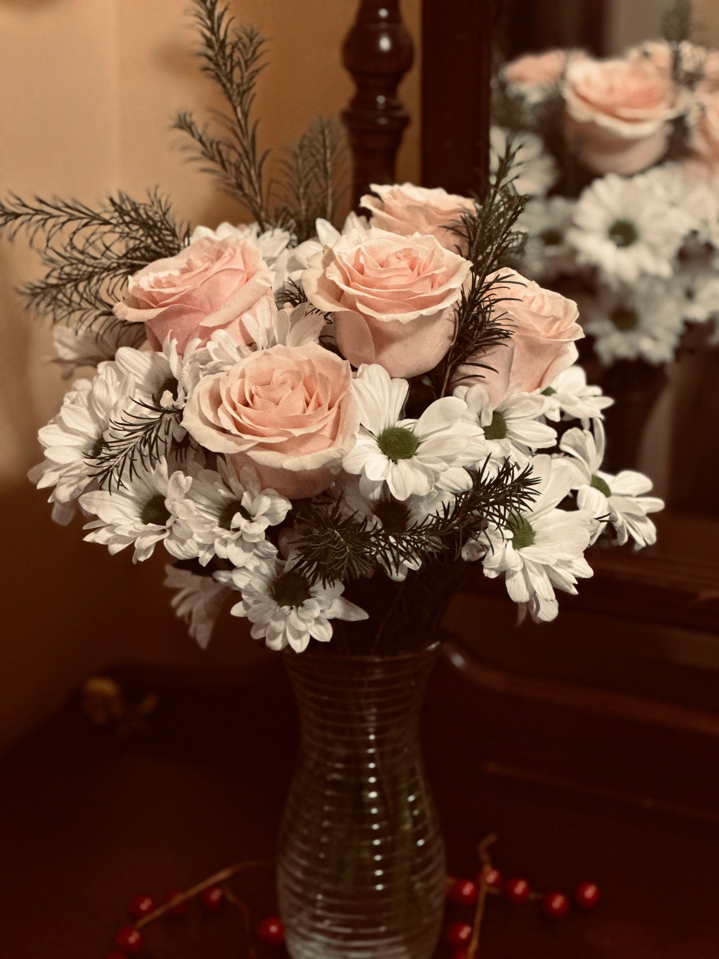 Delightful Daisies with Roses